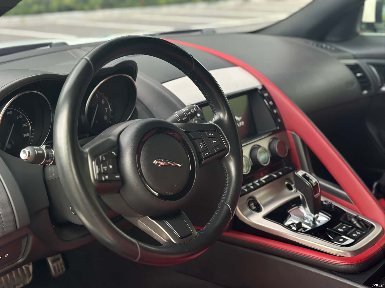 Jaguar F-TYPE, 2017 6