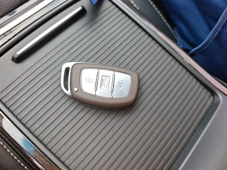 Hyundai Name picture