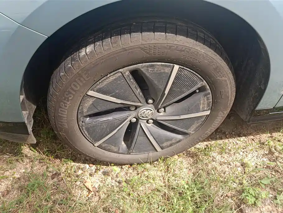 Buick Slightly blue 6