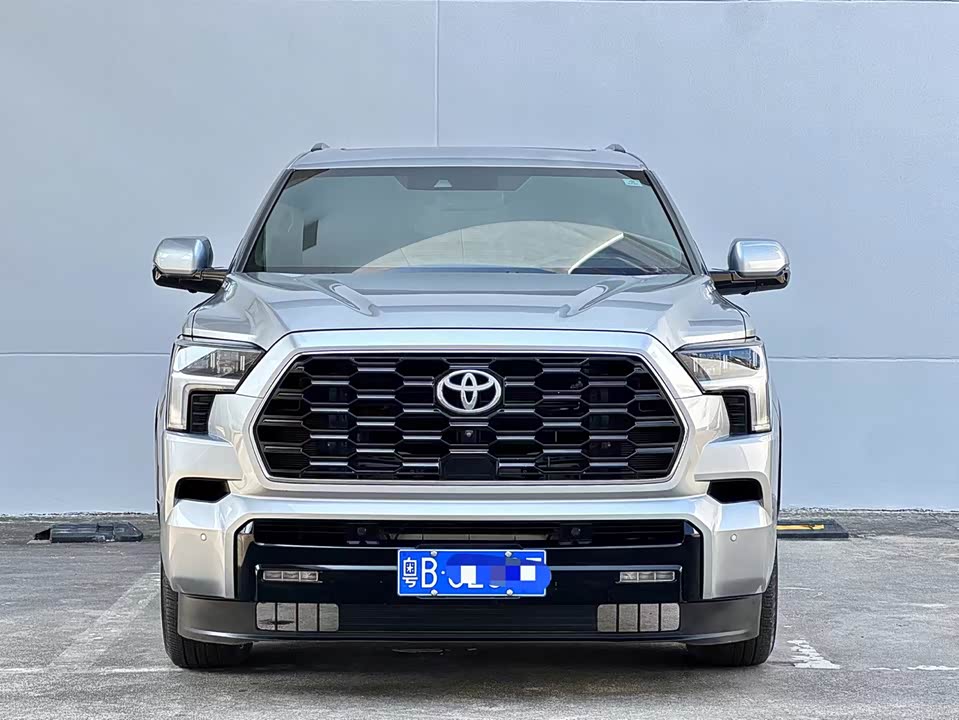 Toyota Sequoia