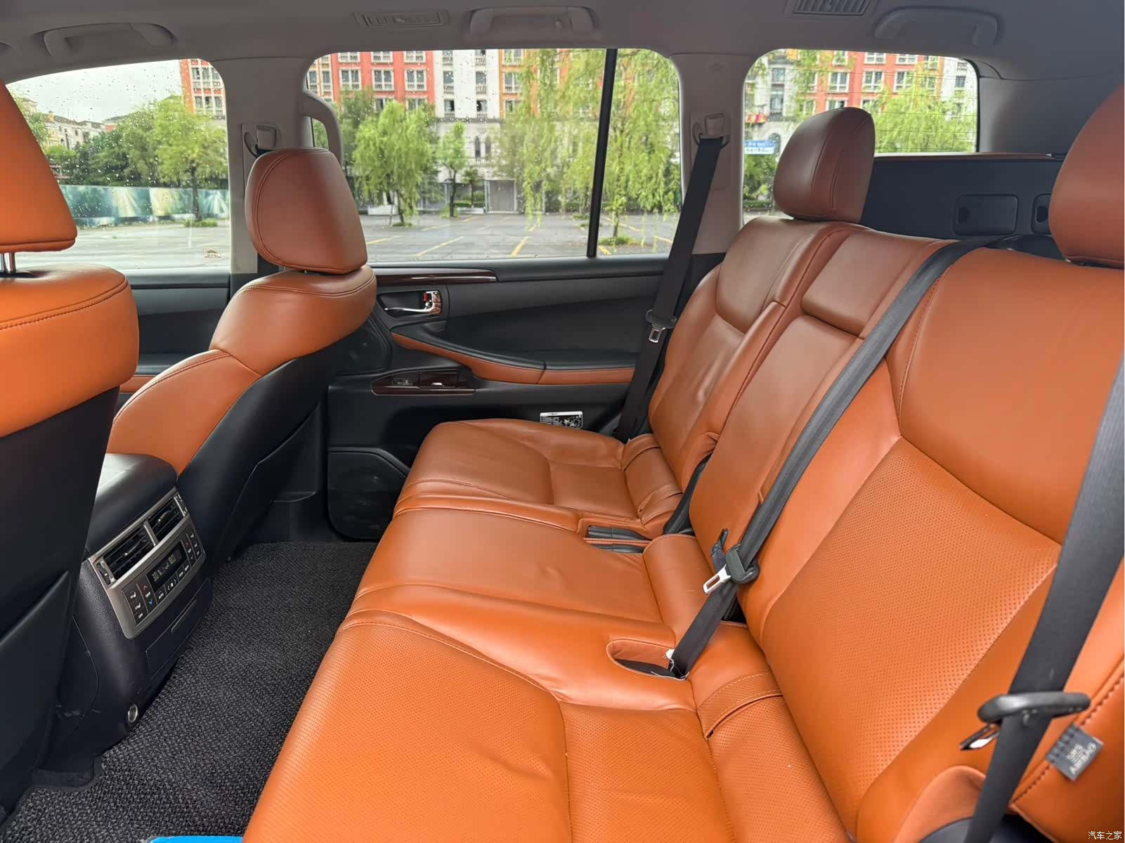 Lexus LX, 2012 17