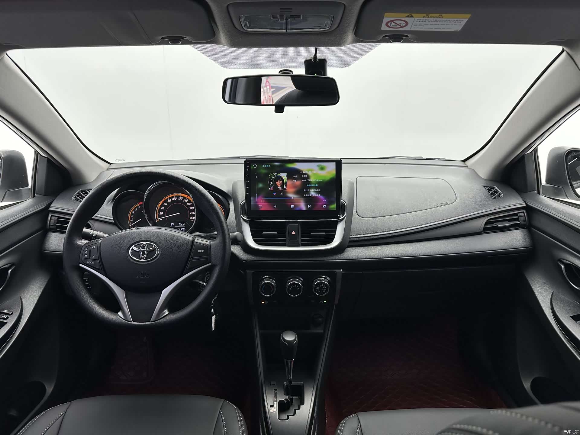 Toyota YARiS L, 2022 7