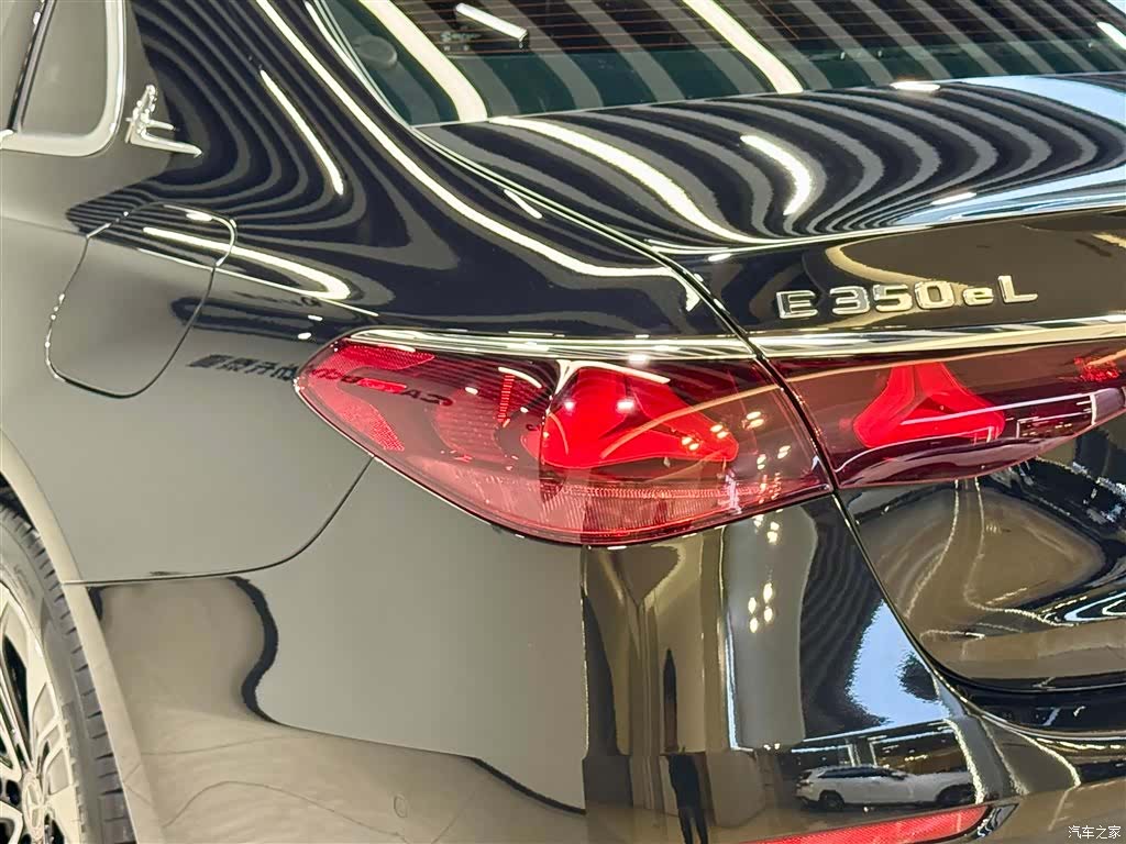 Mercedes-Benz E-Class, 2024 9