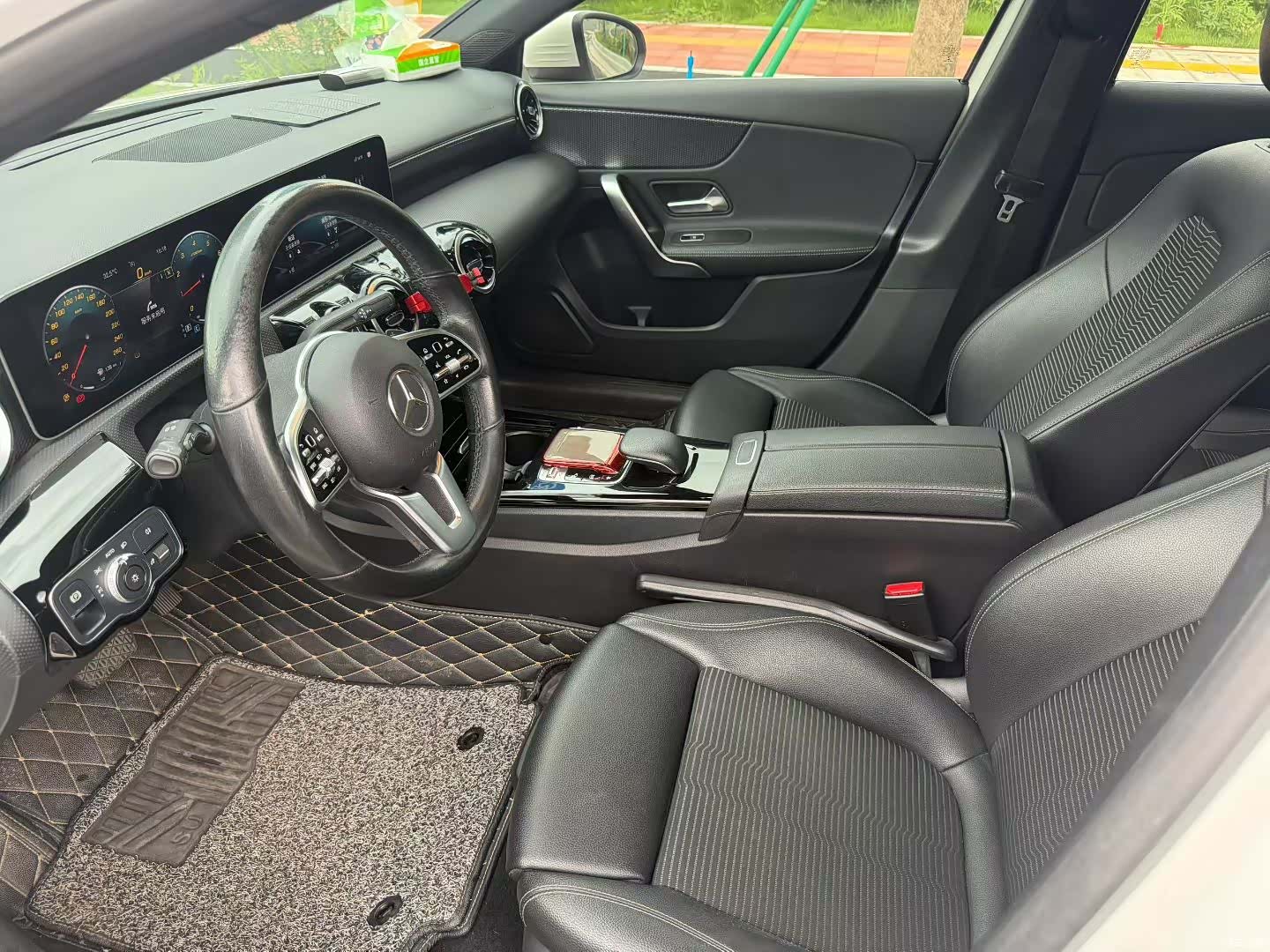 Mercedes-Benz A-Class, 2019 4