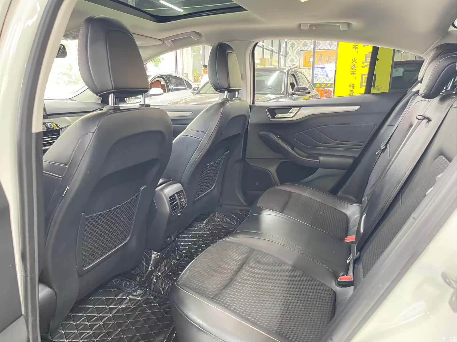 Ford Focus, 2019 8