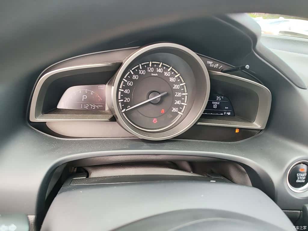 Mazda CX-4, 2019 12