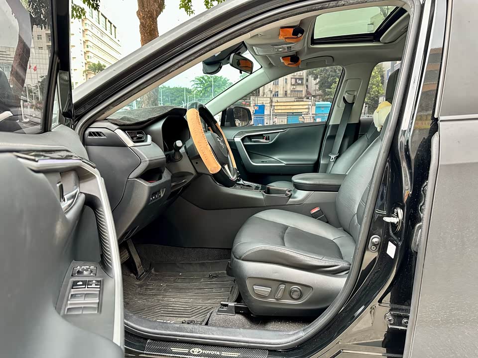 Toyota RAV4 Rongfang