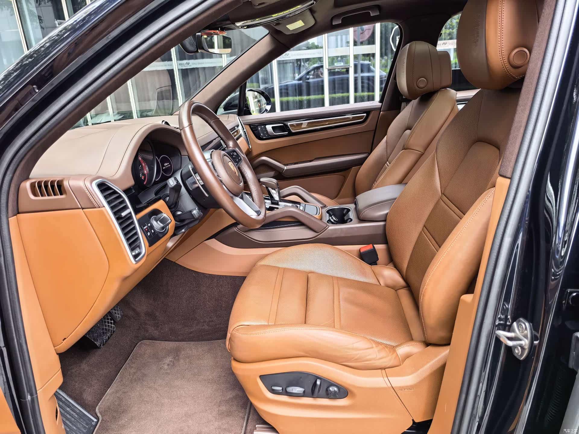 Porsche Cayenne, 2023 11