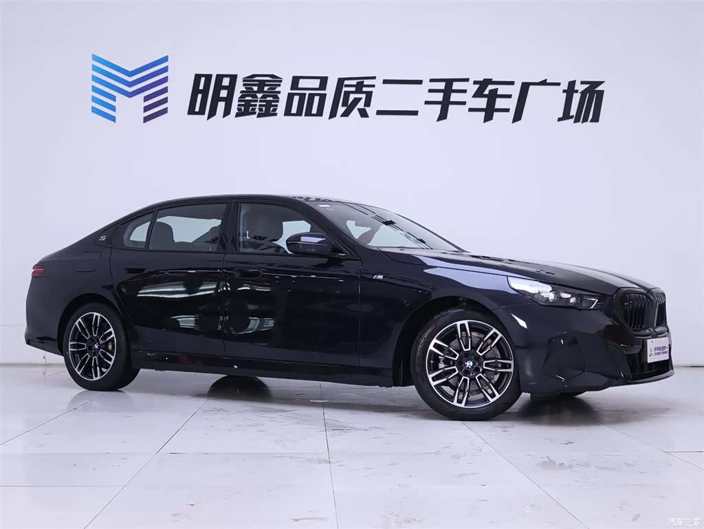 BMW 5 Series, 2026 все фото