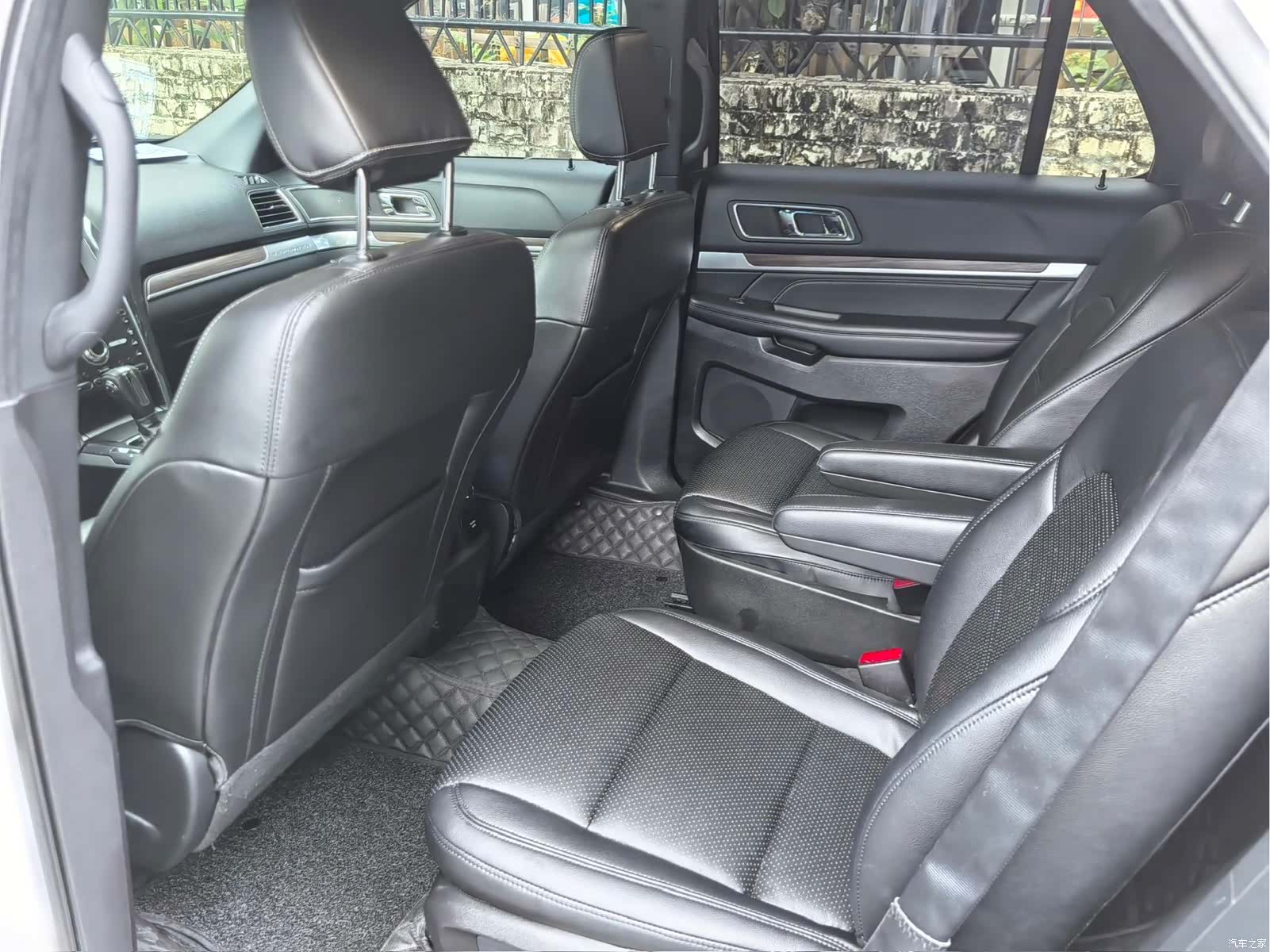 Ford Explorer, 2019 18