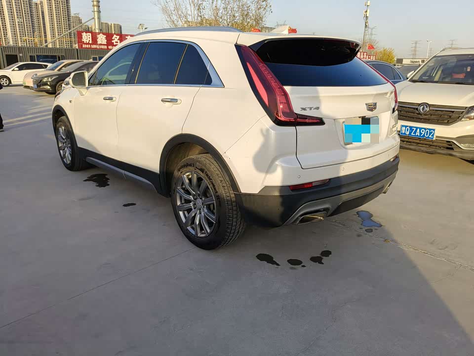 Cadillac XT4