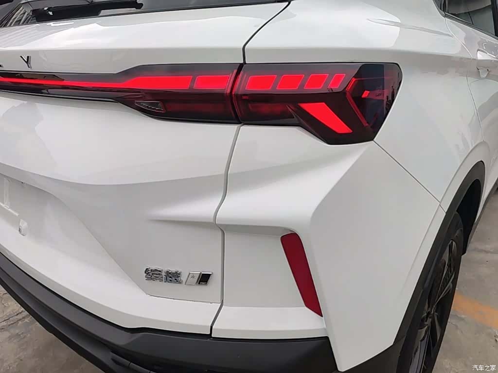 Geely Coolray, 2023 8