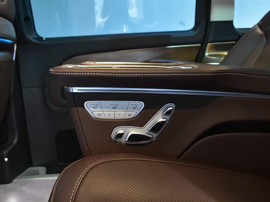 Mercedes-Benz V-class