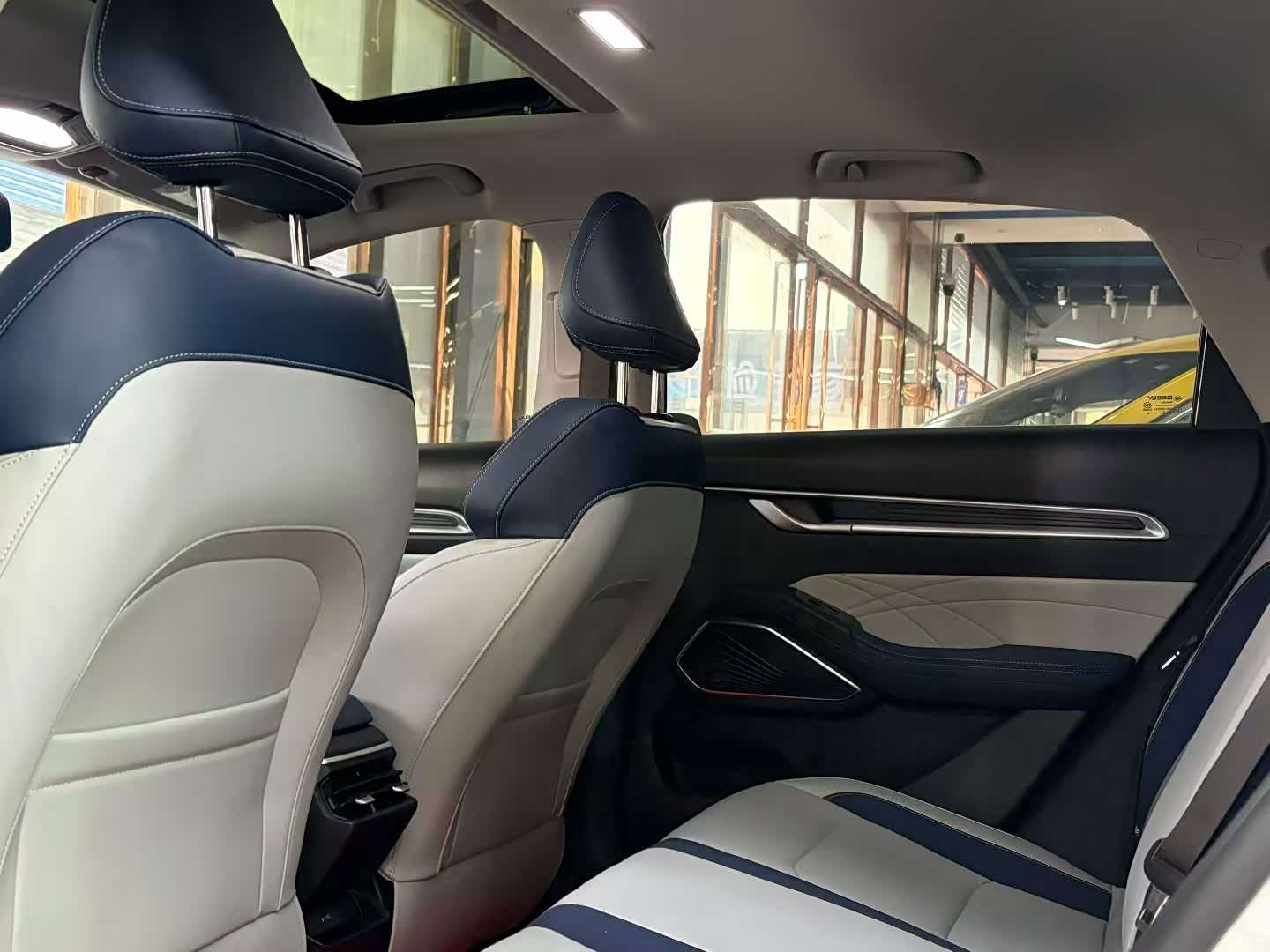 Geely Emgrand, 2022 7