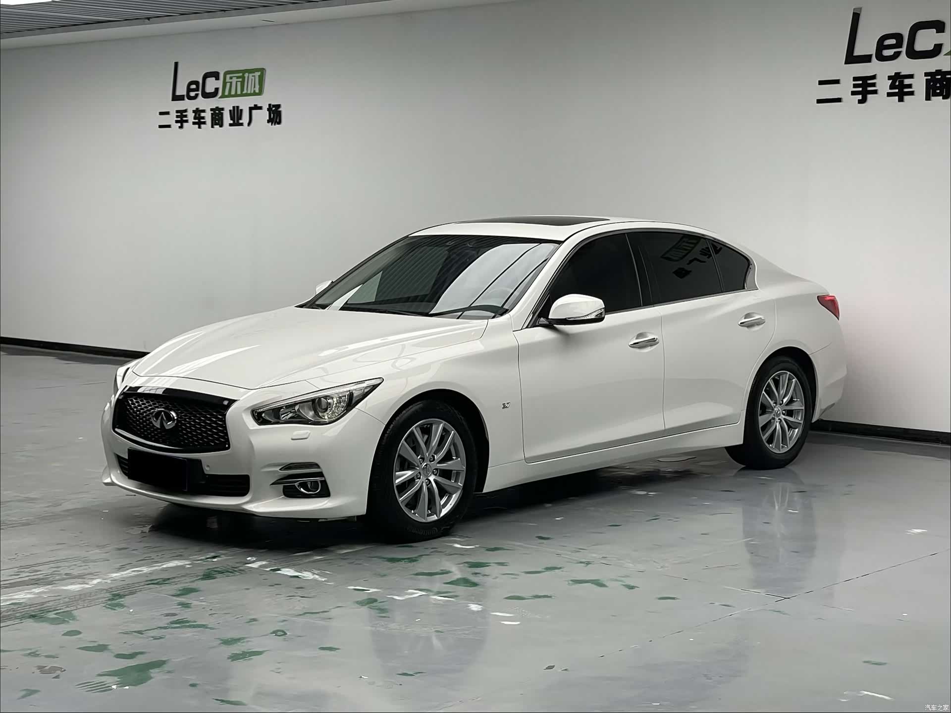 Infiniti Q50, 2016 1