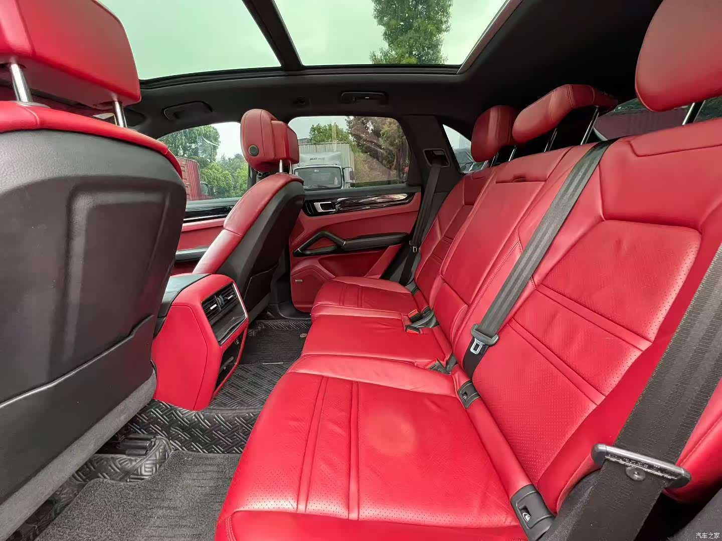 Porsche Cayenne, 2019 все фото
