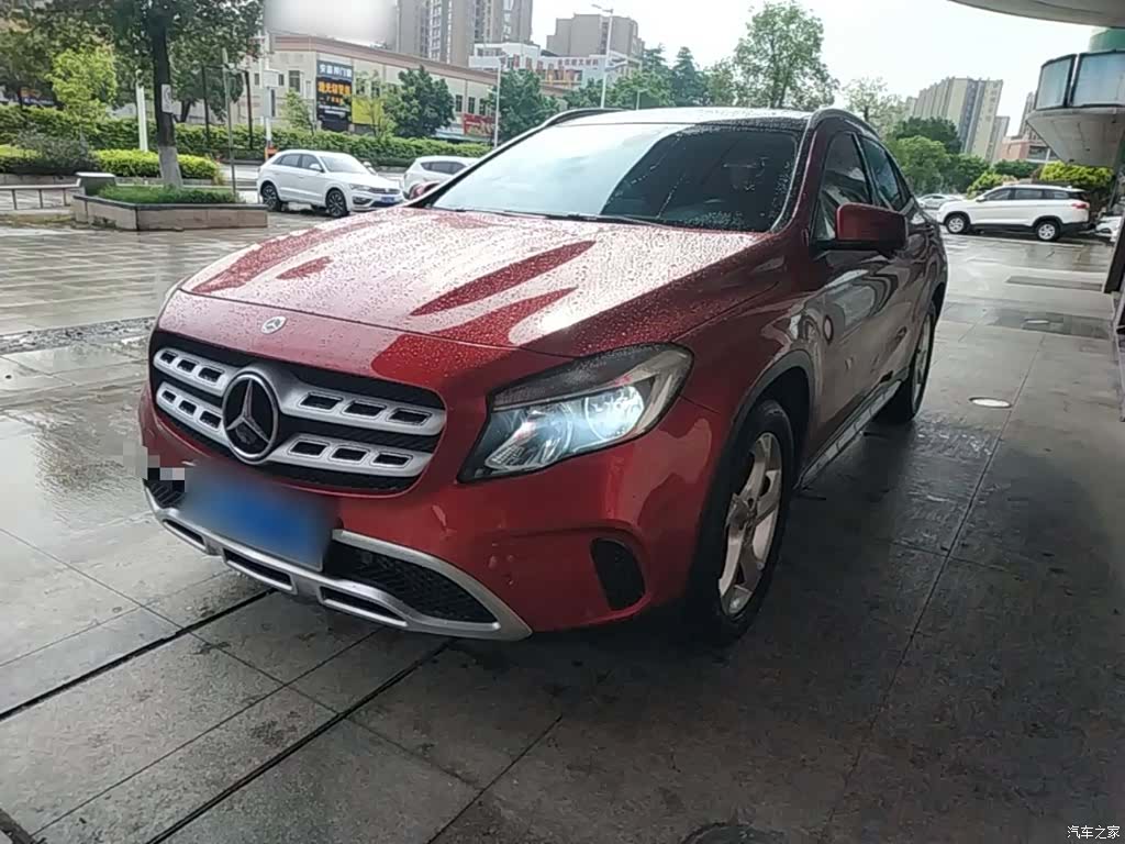 Mercedes-Benz GLA