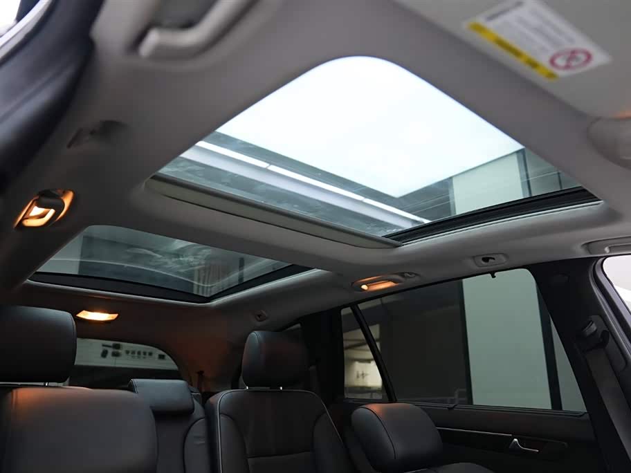 Mercedes-Benz R-class