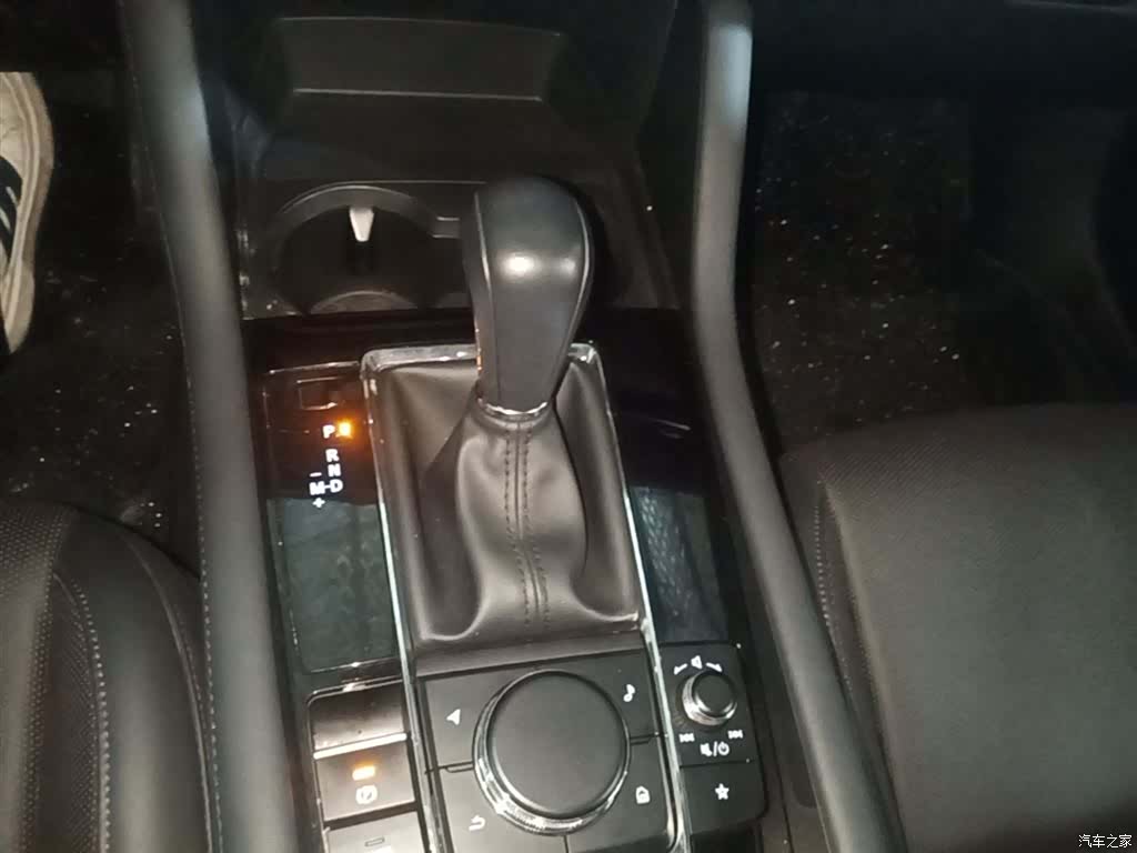 Mazda Mazda3, 2024 14