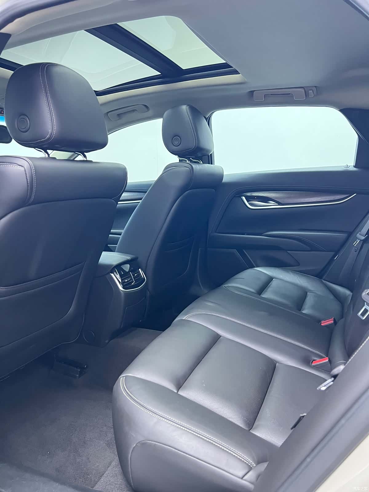 Cadillac XTS, 2018 10
