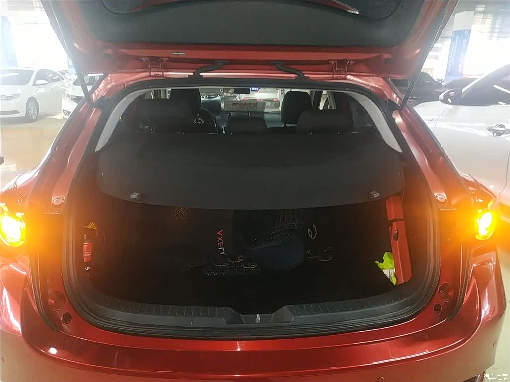 Mazda Mazda3, 2017 19
