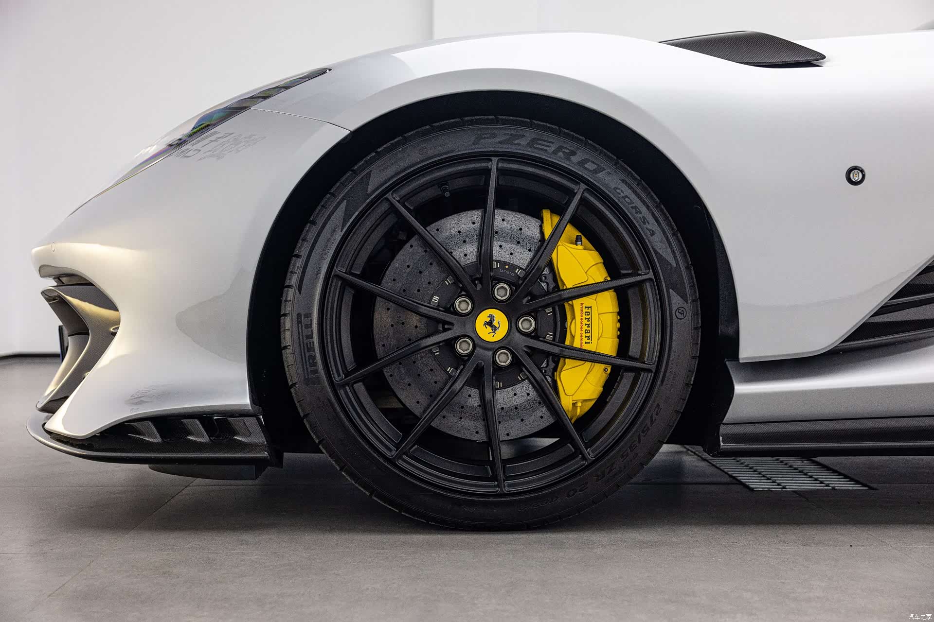 Ferrari 812, 2024 11