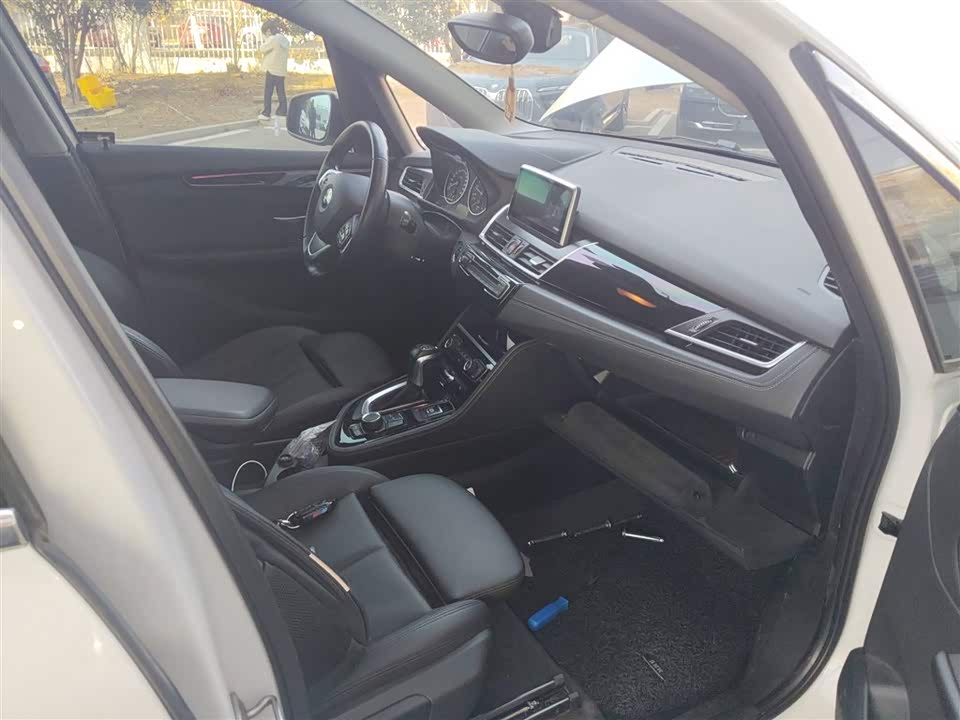 BMW 2 series station wagon