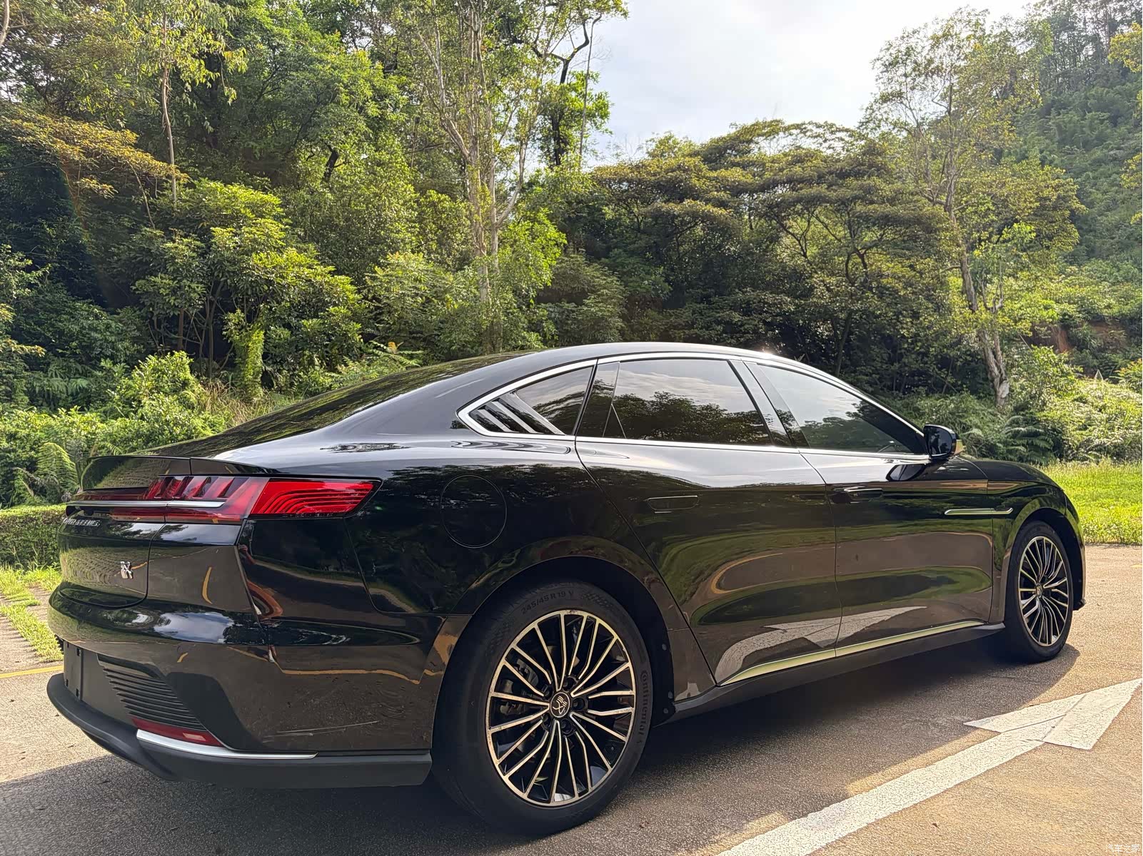 BYD Han, 2021 9