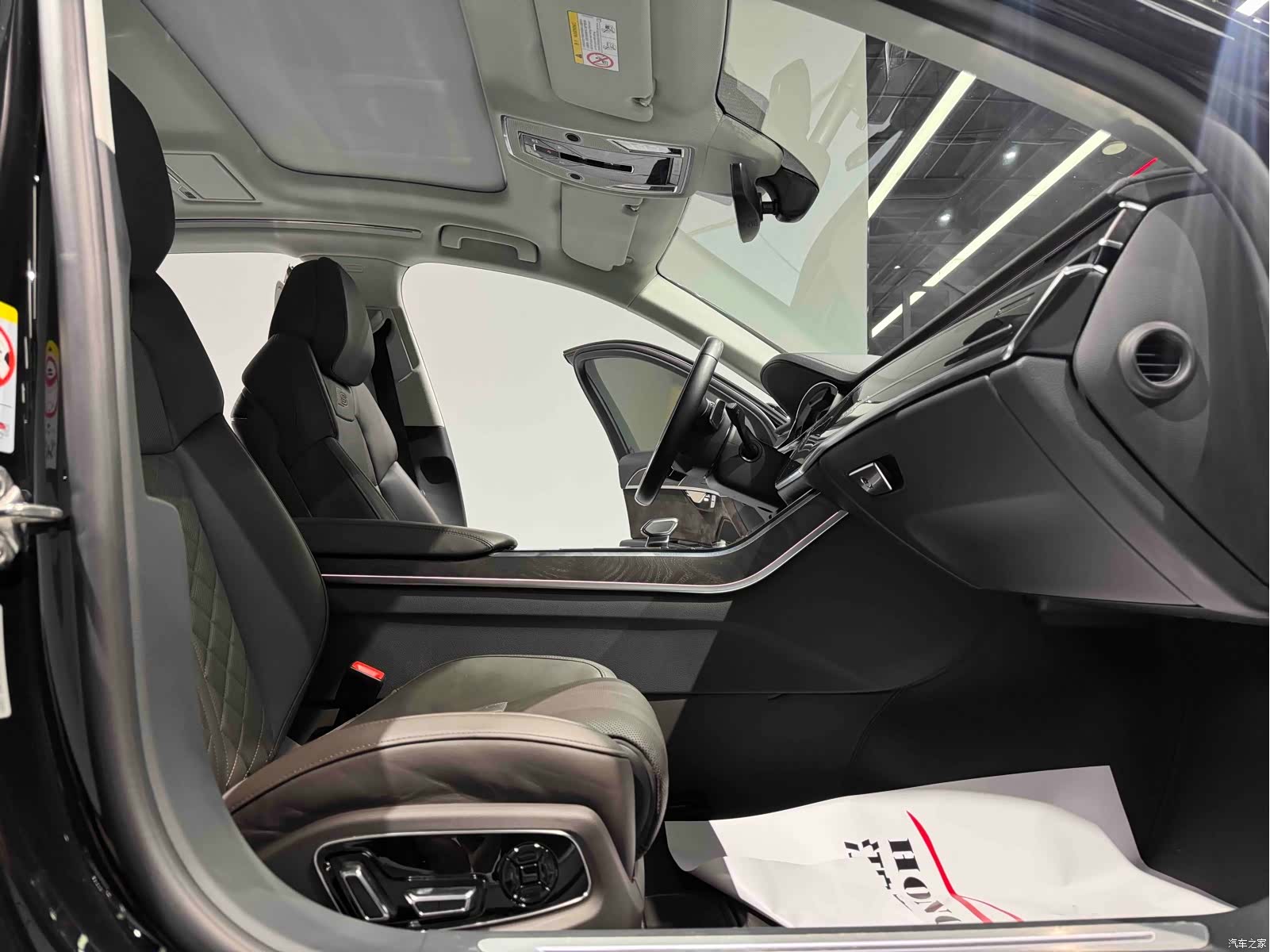 Audi A8L, 2022 12
