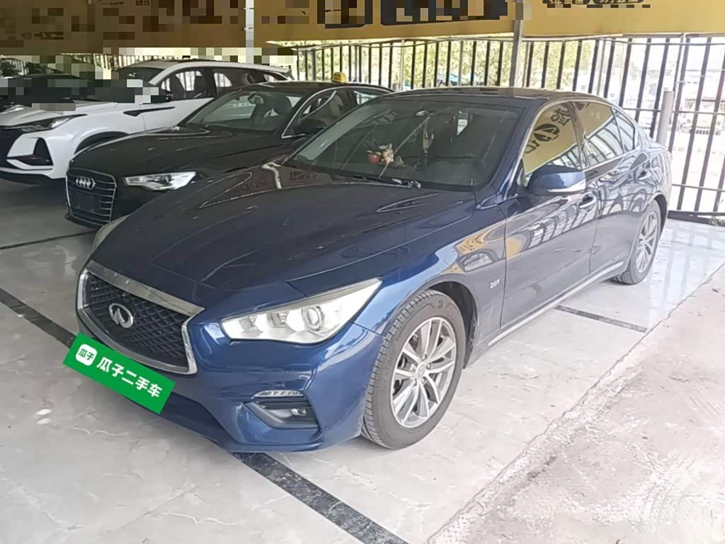 Infiniti Q50L