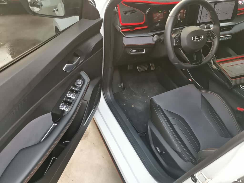Geely Binray, 2023 16