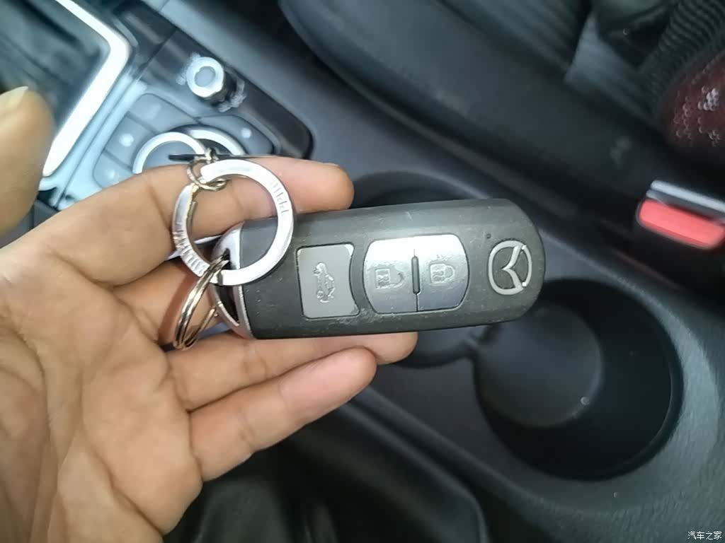 Mazda Mazda3, 2014 9