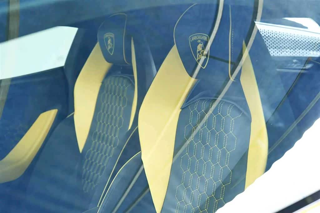 Lamborghini Revuelto, 2025 15