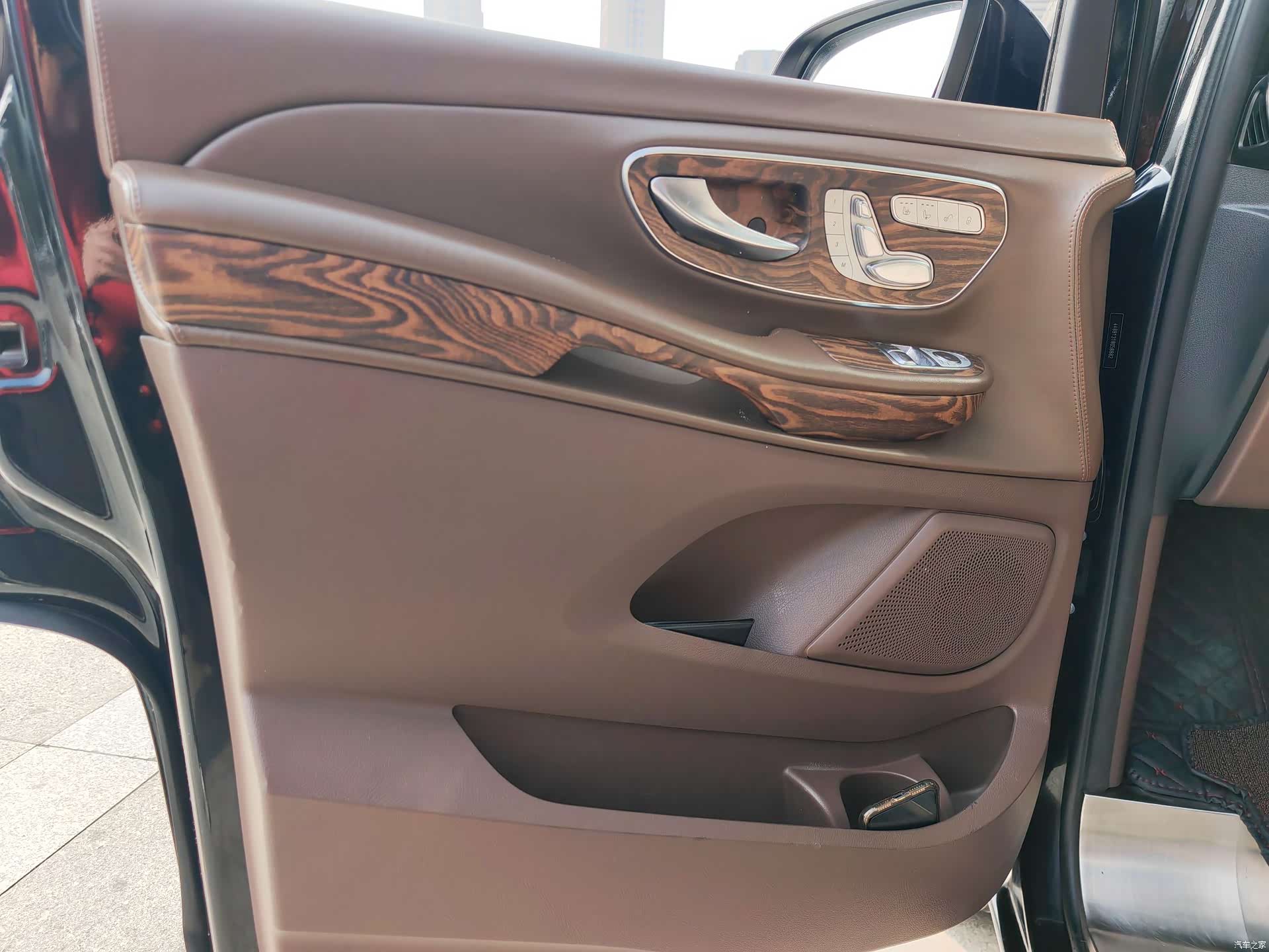 Mercedes-Benz V-Class, 2019 28