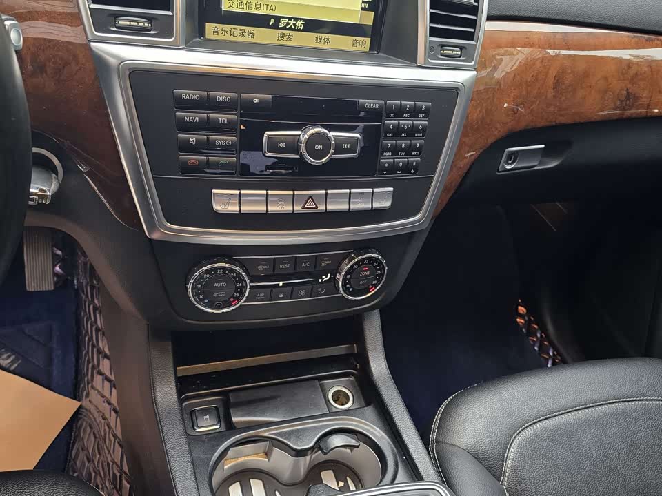 Mercedes-Benz M class