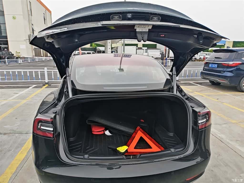 Tesla Model 3, 2019 19