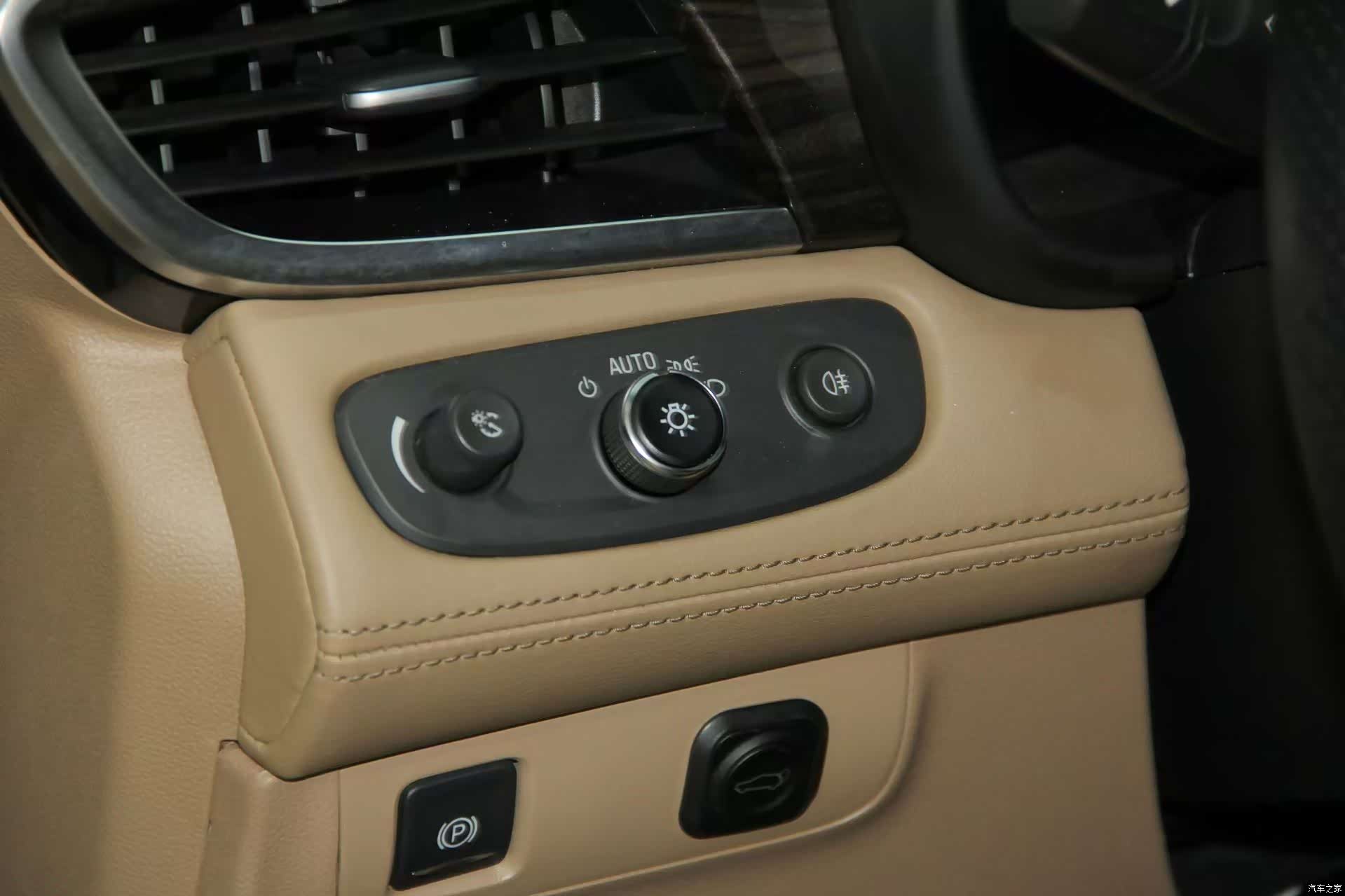 Buick GL8, 2018 16