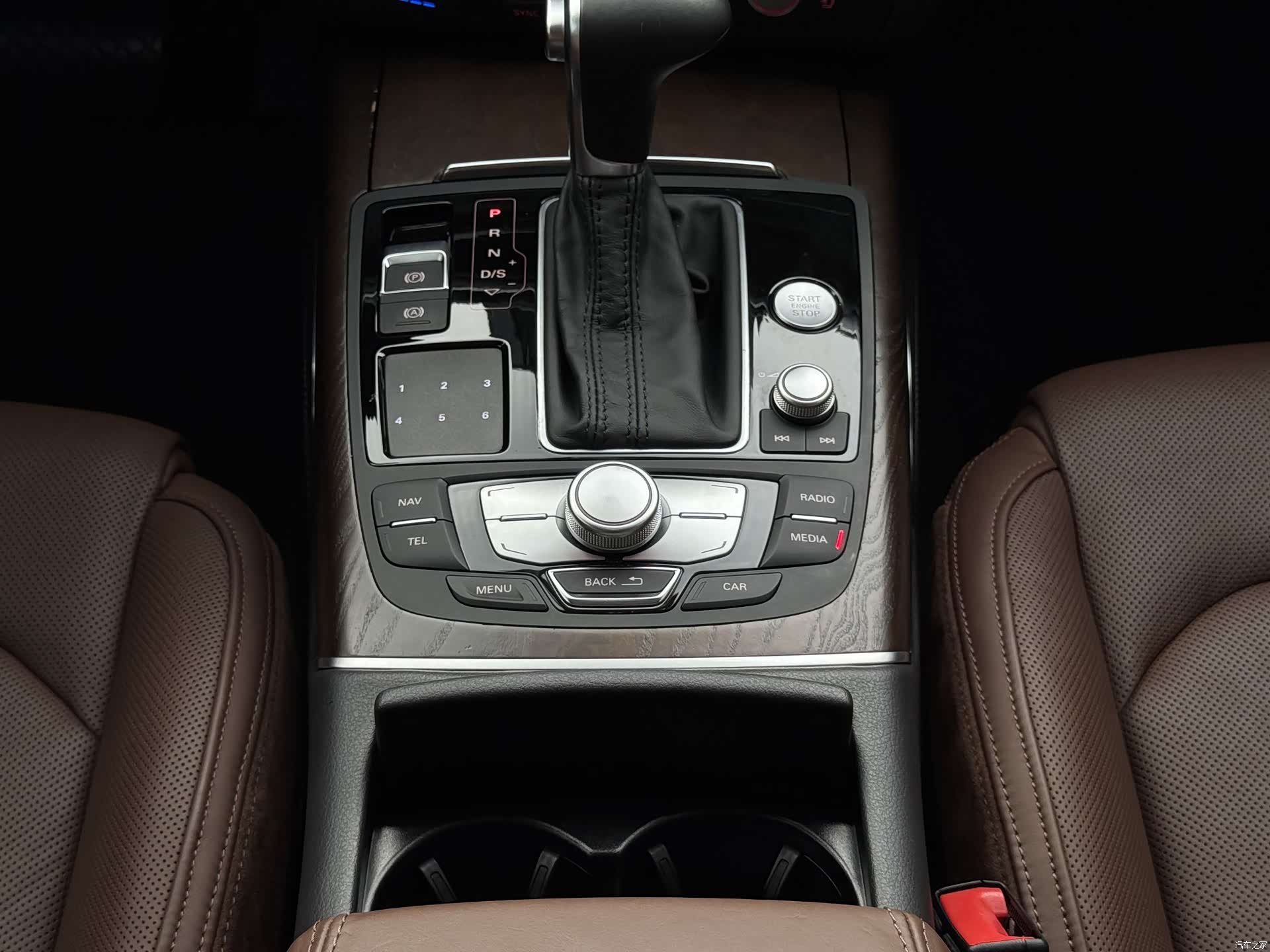Audi A6L, 2016 12
