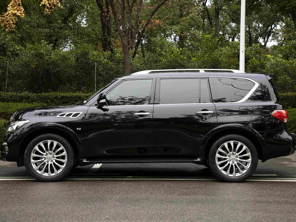 Infiniti QX80
