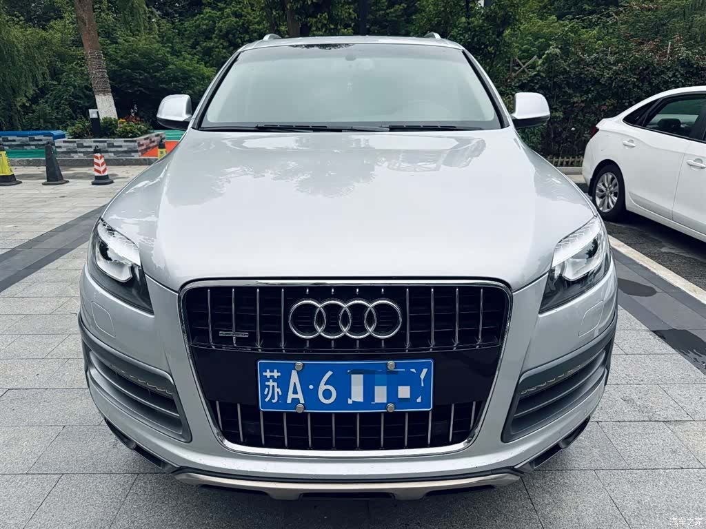 Audi Q7, 2014 3