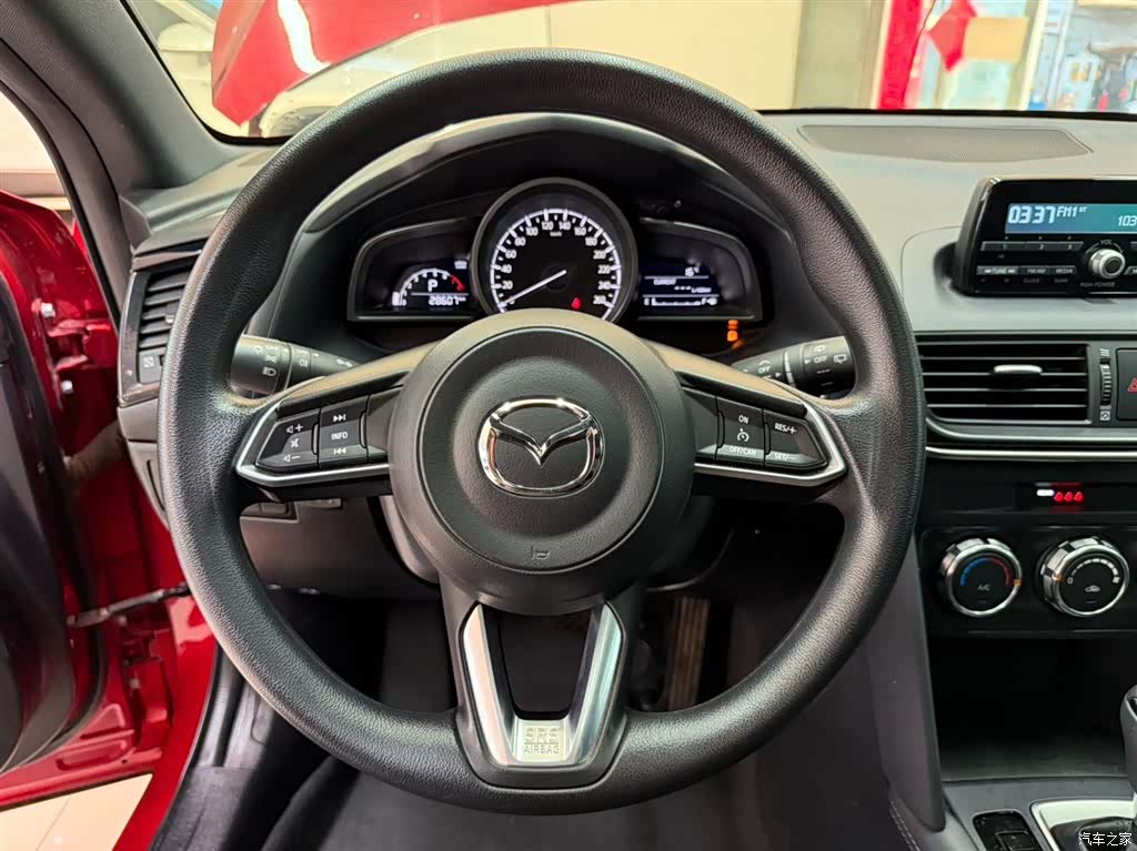 Mazda CX-4, 2023 8