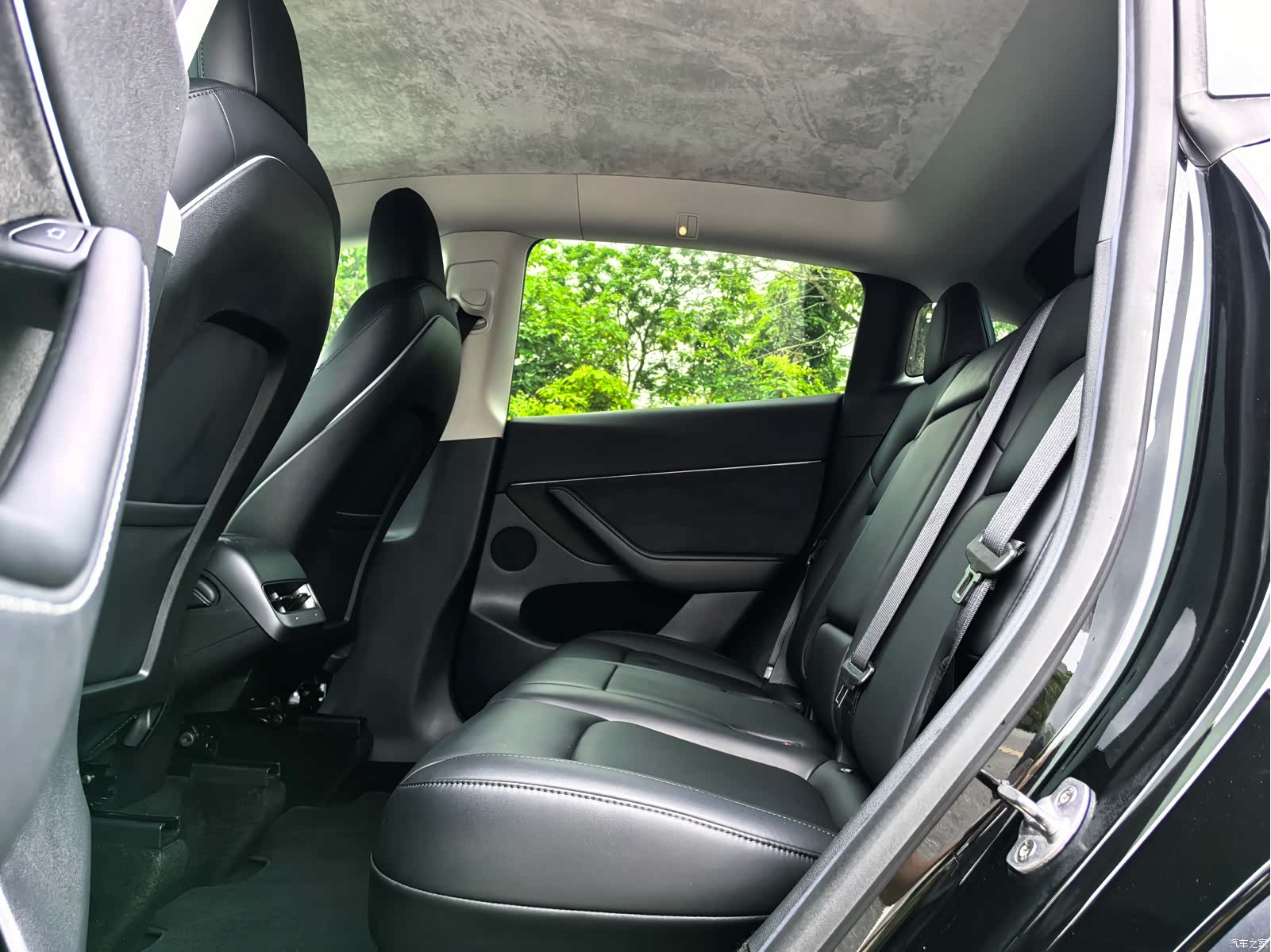 Tesla Model Y, 2022 8