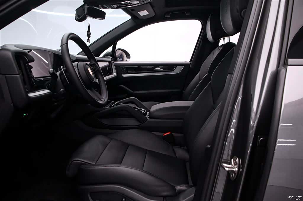 Porsche Cayenne, 2023 12