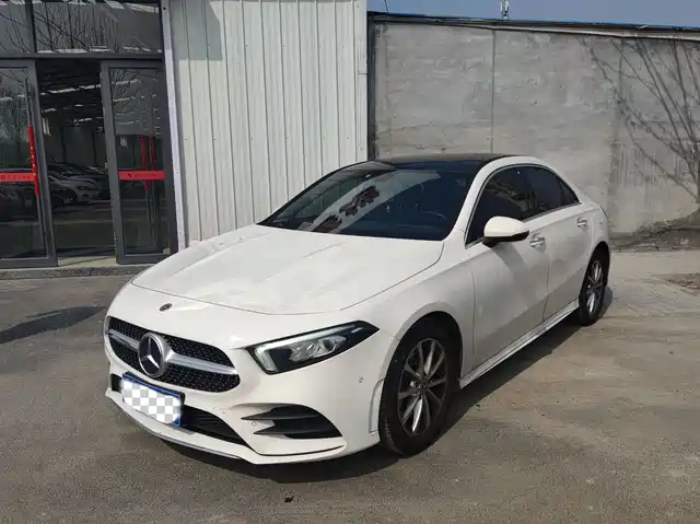 Mercedes-Benz A-Class 2021 — купить из Китая под заказ