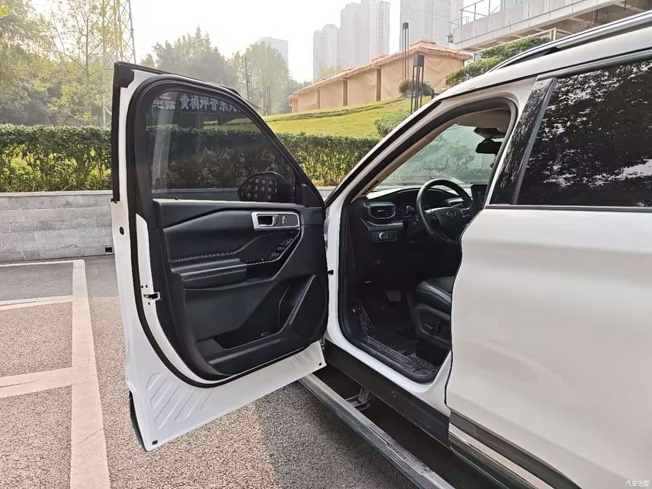 Ford Explorer, 2021 26