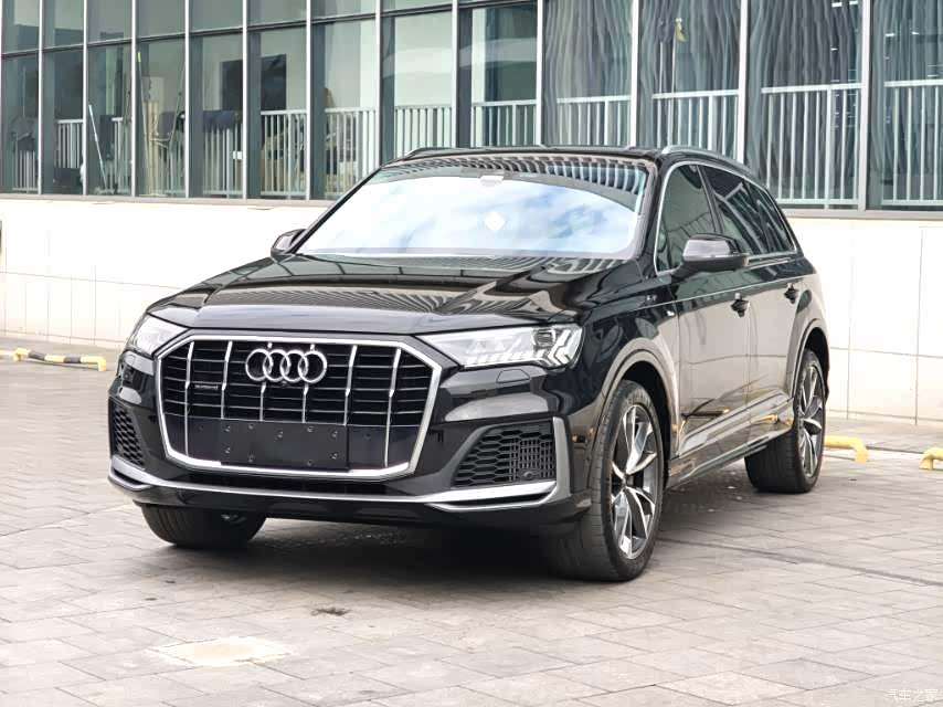 Audi Q7, 2023 1
