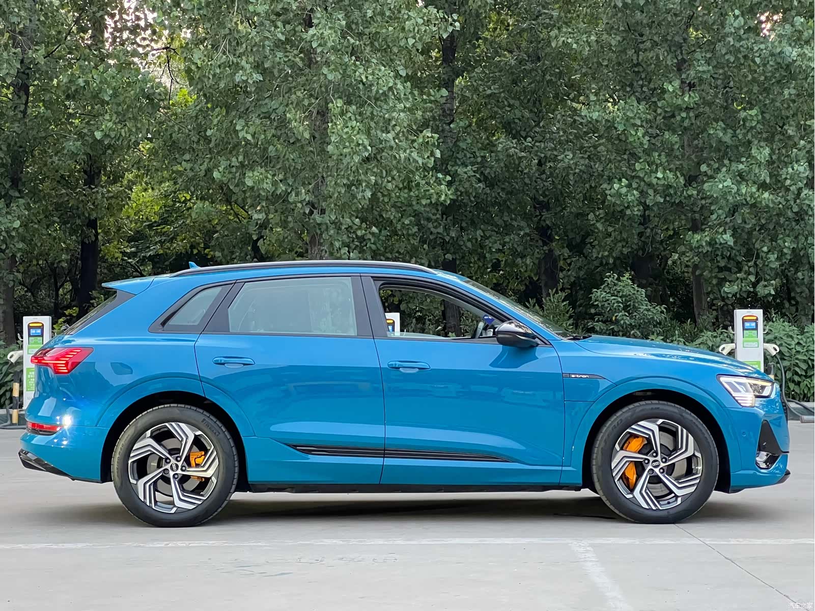 Audi e-tron, 2022 6