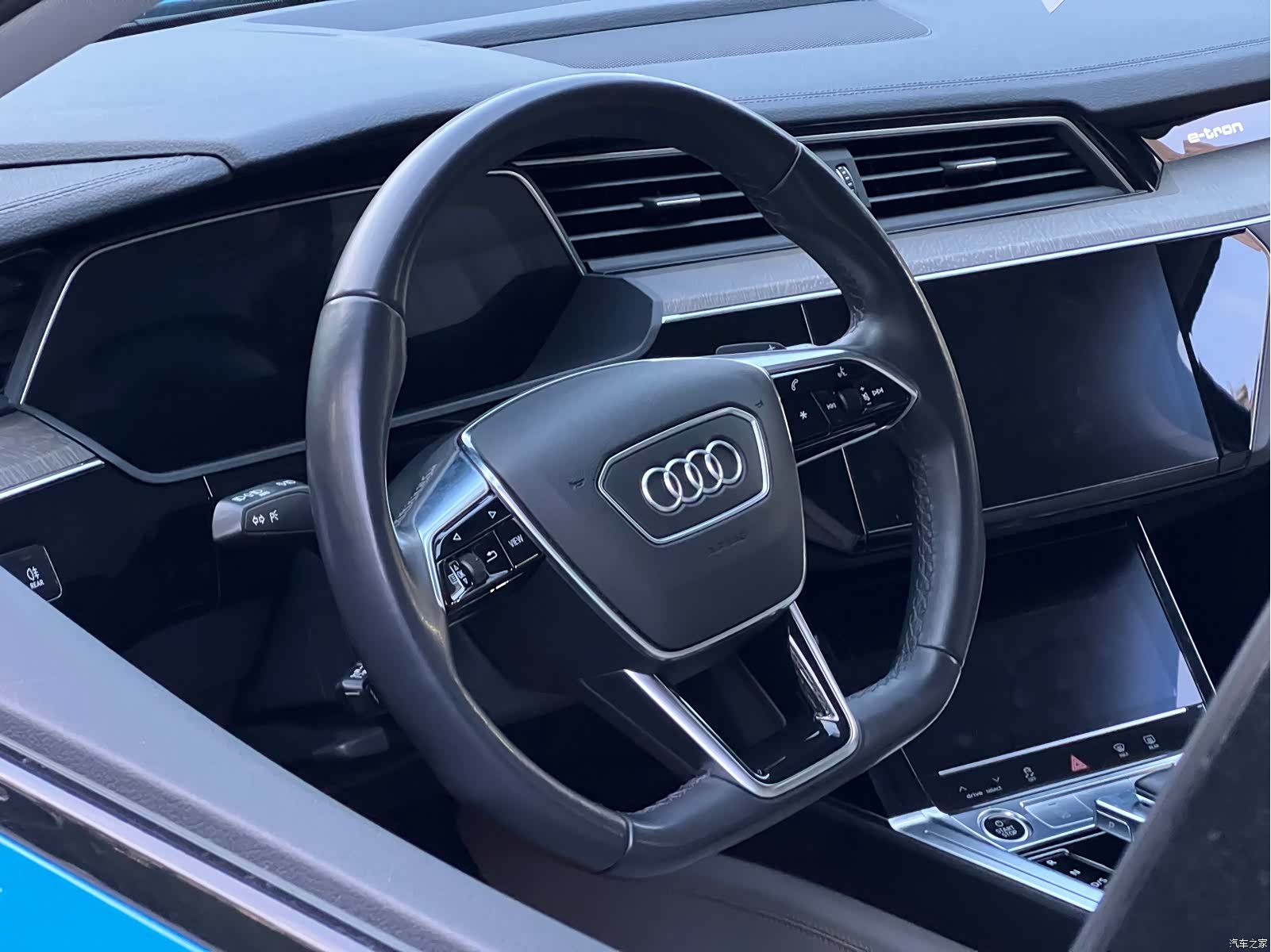 Audi e-tron, 2022 11