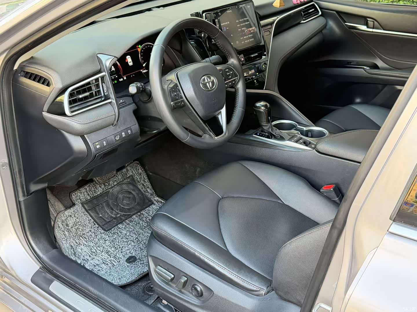 Toyota Camry, 2022 7