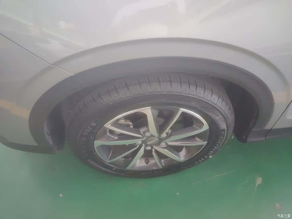Geely Coolray, 2021 23